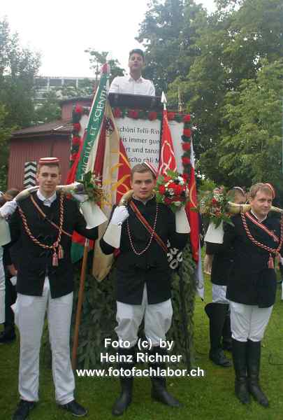 22260 maienzug.jpg